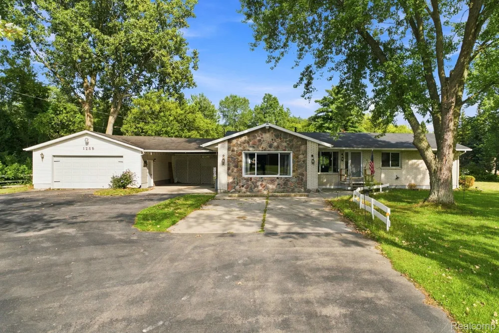 1288 40th Street Port Huron Charter Township, MI 48060