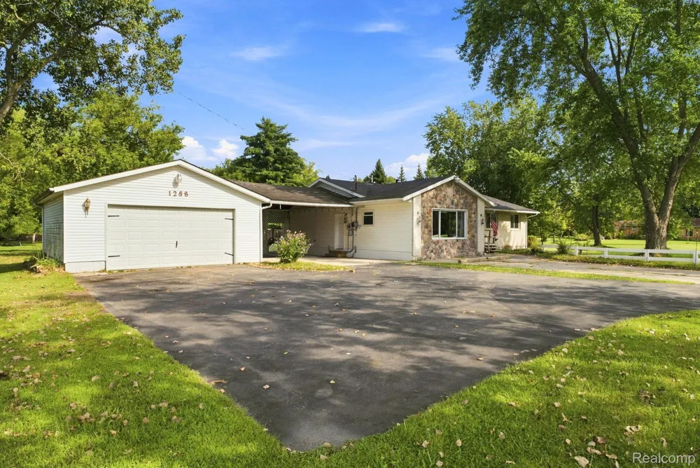 1288 40th Street Port Huron Charter Township, MI 48060