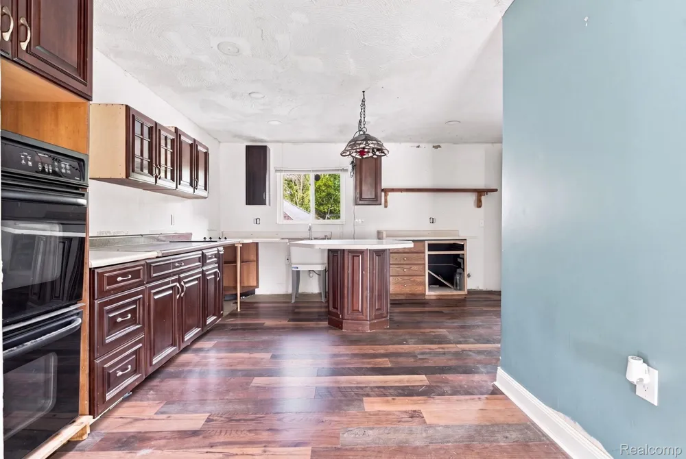 1288 40th Street Port Huron Charter Township, MI 48060
