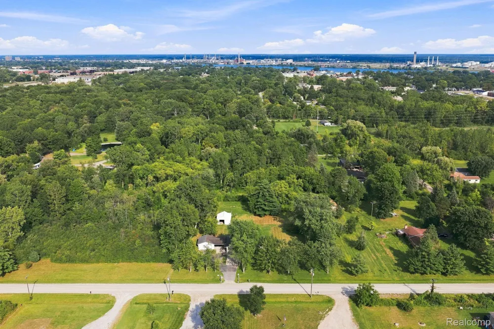1288 40th Street Port Huron Charter Township, MI 48060