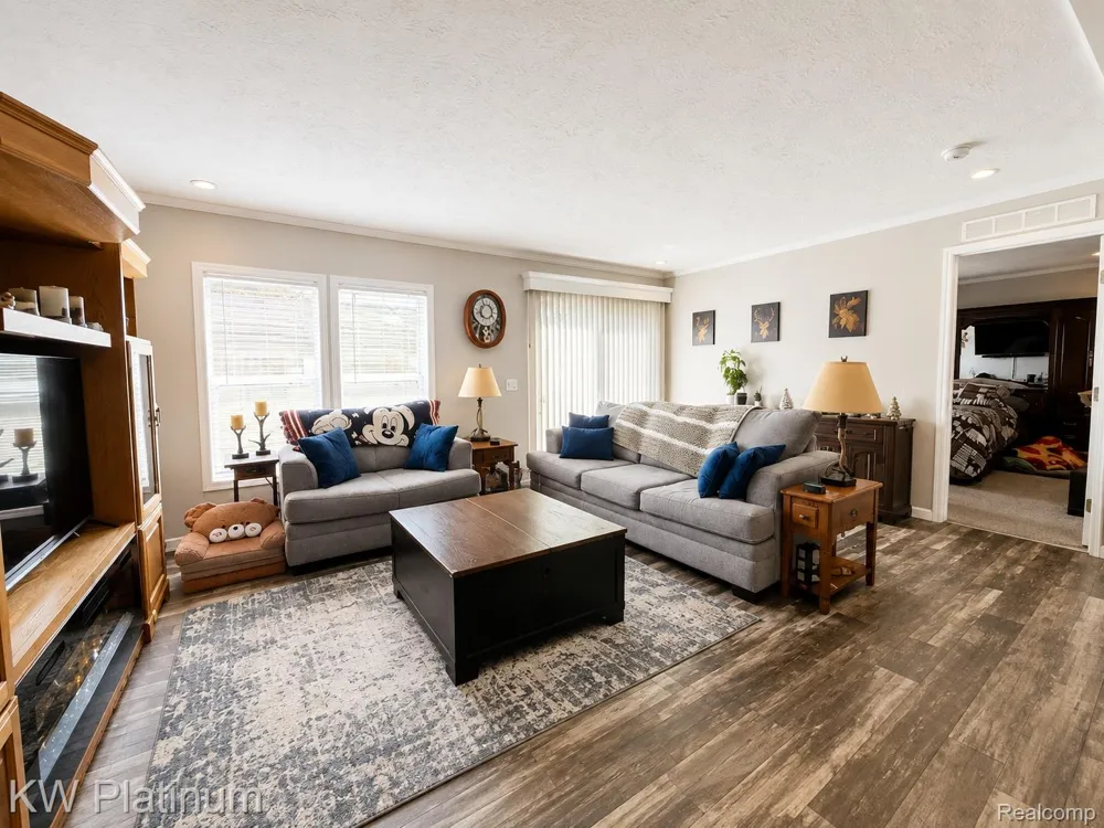 50136 Wedgewood Court Shelby Charter Township, MI 48315