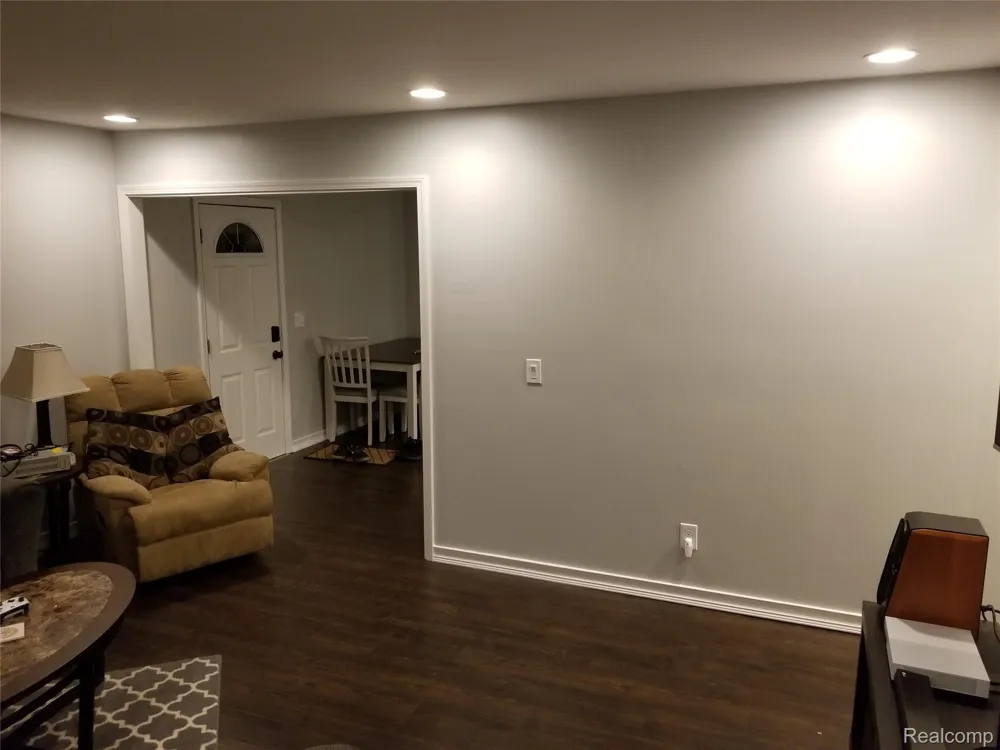 3231 W Utica Road Shelby Charter Township, MI 48317