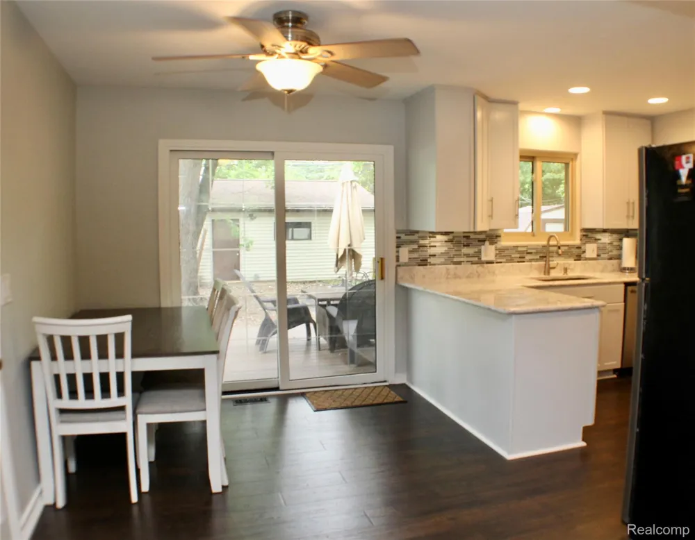 3231 W Utica Road Shelby Charter Township, MI 48317