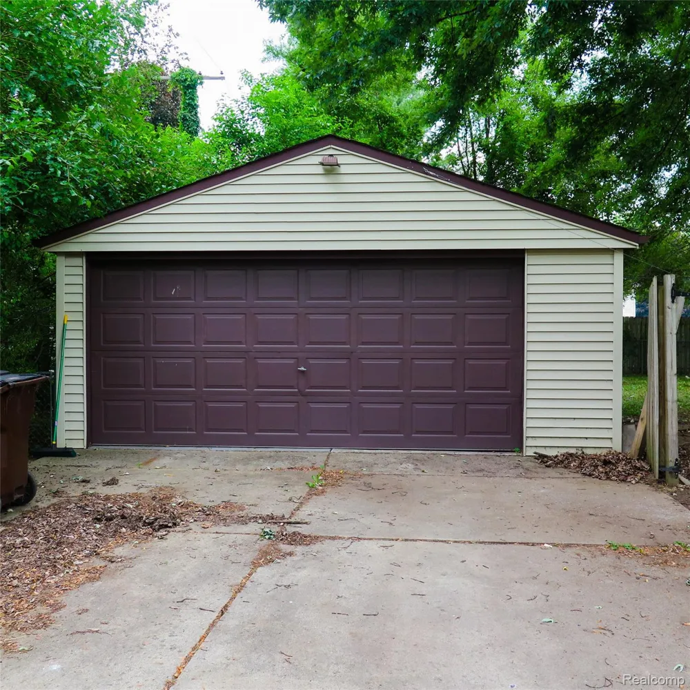 3231 W Utica Road Shelby Charter Township, MI 48317