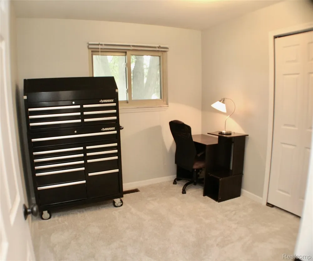 3231 W Utica Road Shelby Charter Township, MI 48317