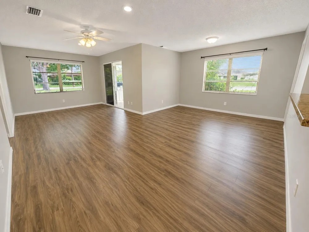 4614 TIPPECANOE TRAIL #117 Sarasota, FL 34233