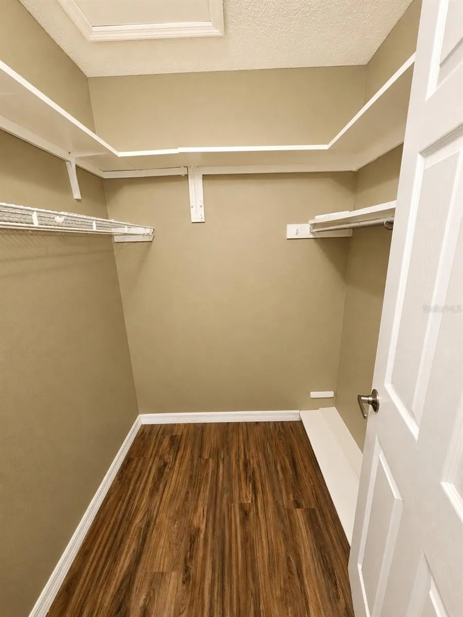 4614 TIPPECANOE TRAIL #117 Sarasota, FL 34233