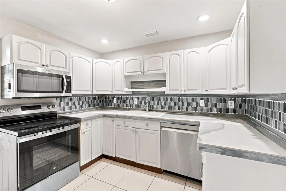 2930 ACLINE ROAD Punta Gorda, FL 33950