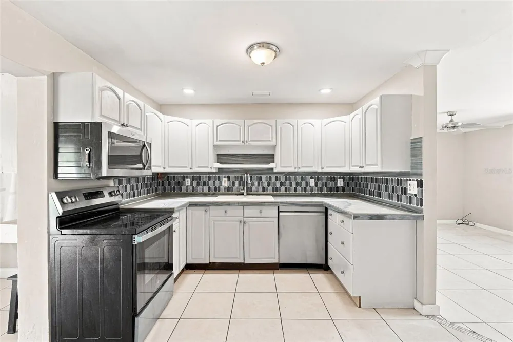 2930 ACLINE ROAD Punta Gorda, FL 33950
