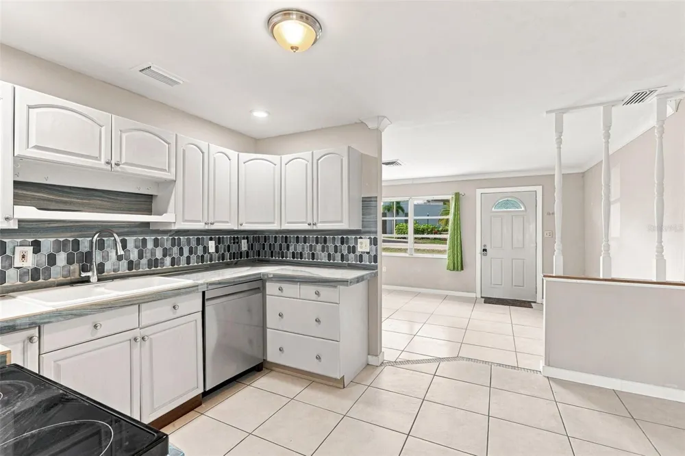 2930 ACLINE ROAD Punta Gorda, FL 33950