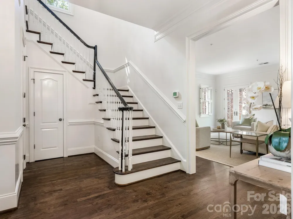221 Crownsgate Court Charlotte, NC 28207