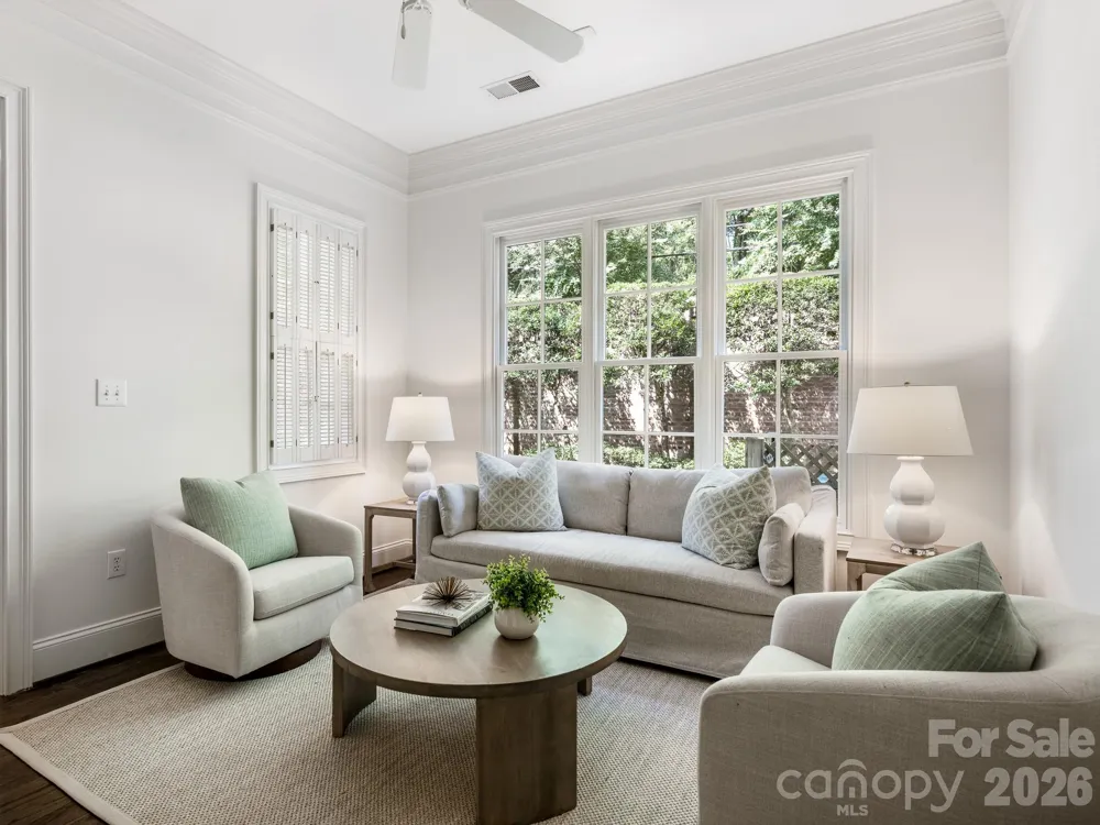 221 Crownsgate Court Charlotte, NC 28207