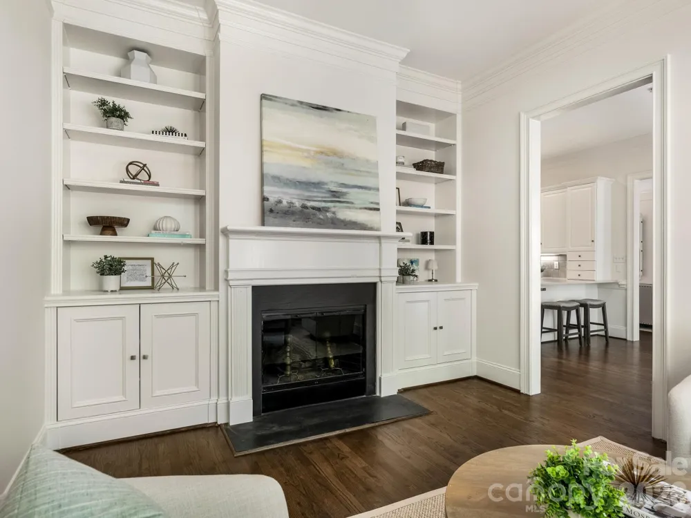 221 Crownsgate Court Charlotte, NC 28207