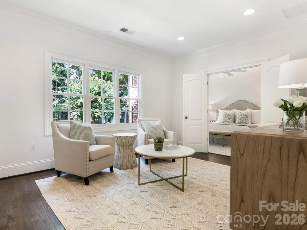 221 Crownsgate Court Charlotte, NC 28207