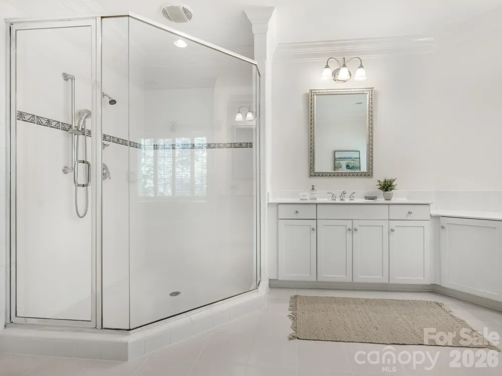 221 Crownsgate Court Charlotte, NC 28207
