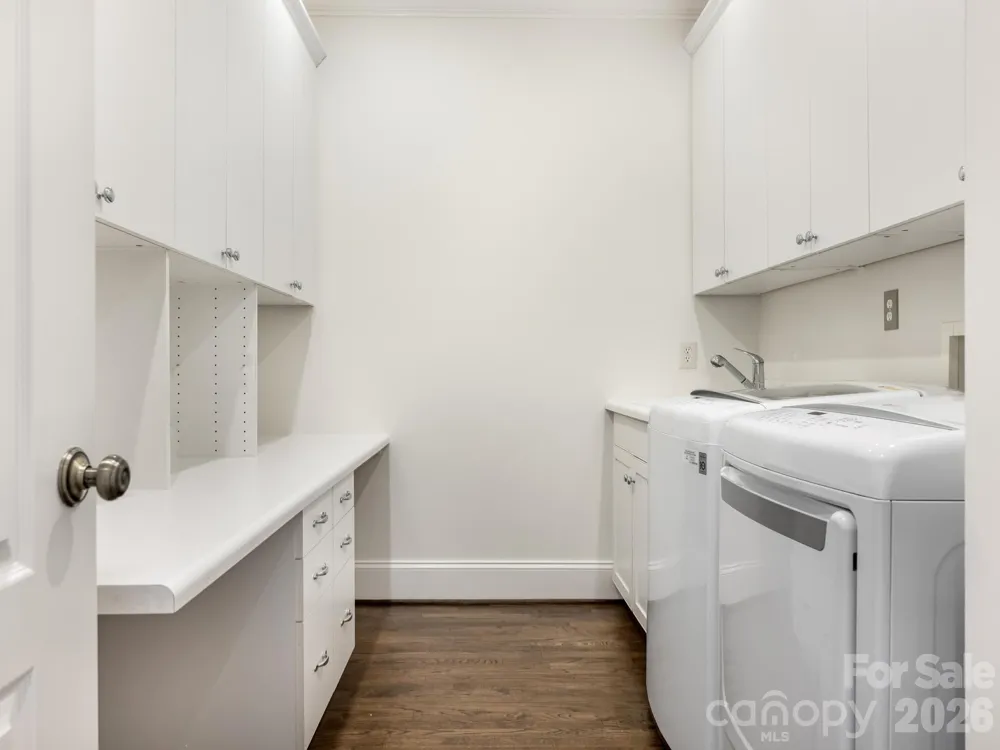 221 Crownsgate Court Charlotte, NC 28207
