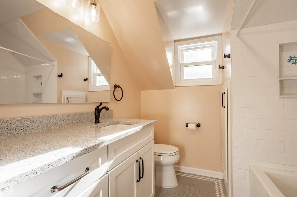 5705 Crestview Avenue Indianapolis, IN 46220
