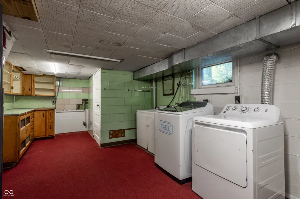 5705 Crestview Avenue Indianapolis, IN 46220