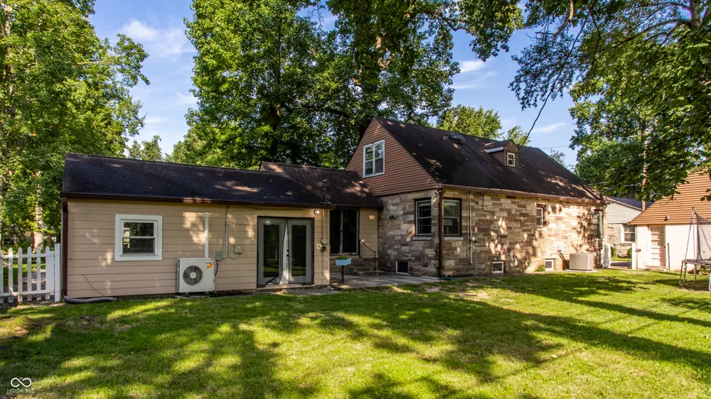 5705 Crestview Avenue Indianapolis, IN 46220