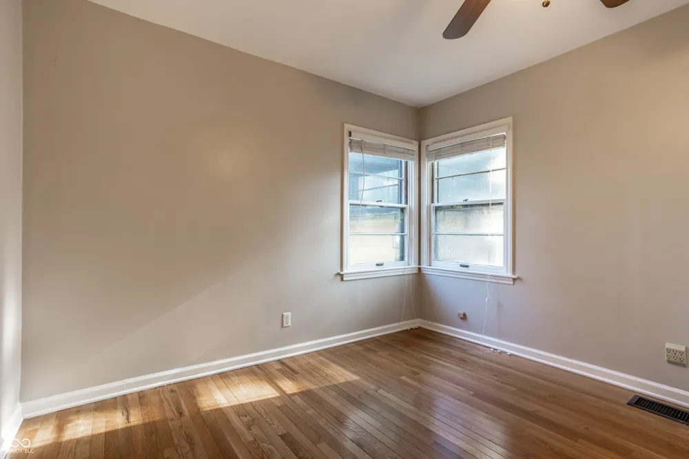 5705 Crestview Avenue Indianapolis, IN 46220
