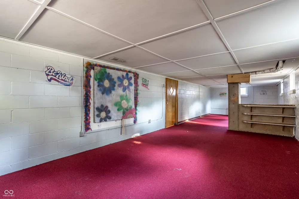 5705 Crestview Avenue Indianapolis, IN 46220