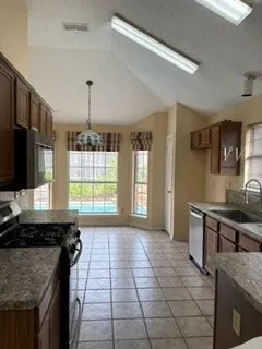 5209 Rio Bravo Drive Arlington, TX 76017