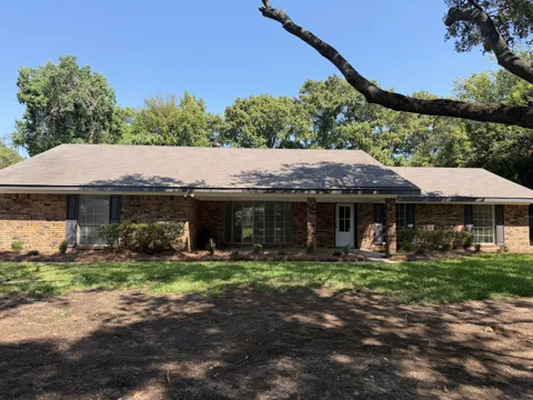 220 Walnut Lane