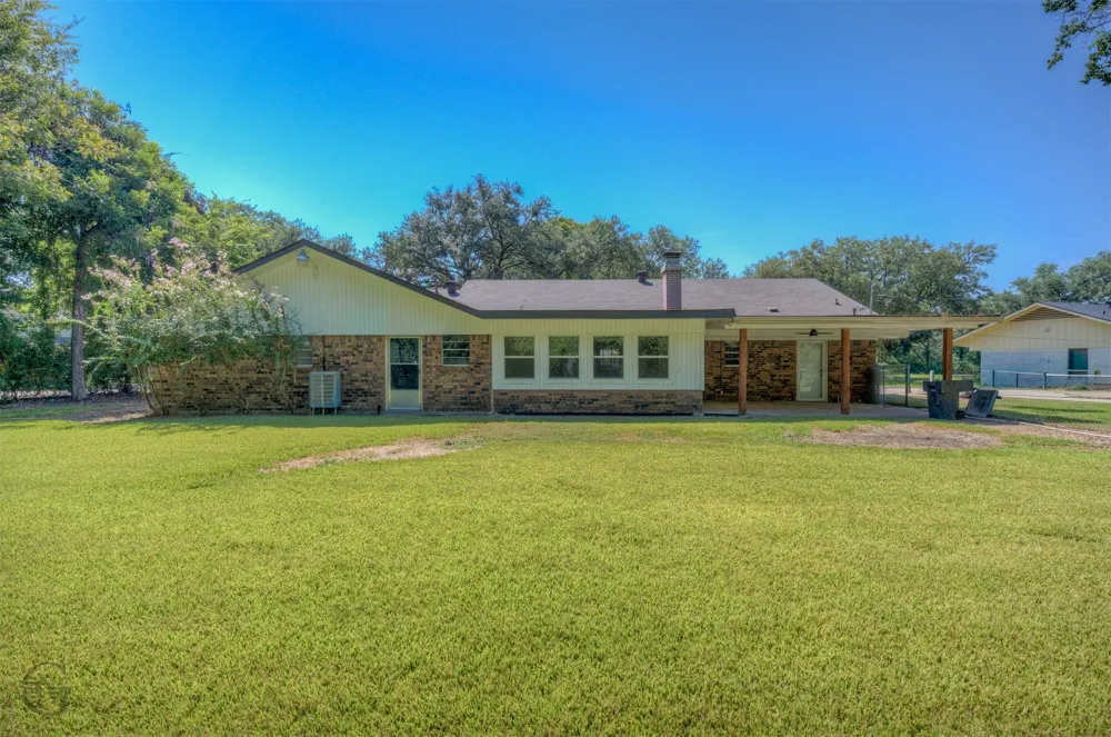 220 Walnut Lane Bossier City, LA 71111