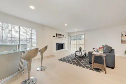 5645 Comer Drive