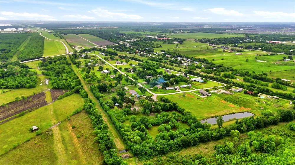 3614 Stables Lane Crosby, TX 77532