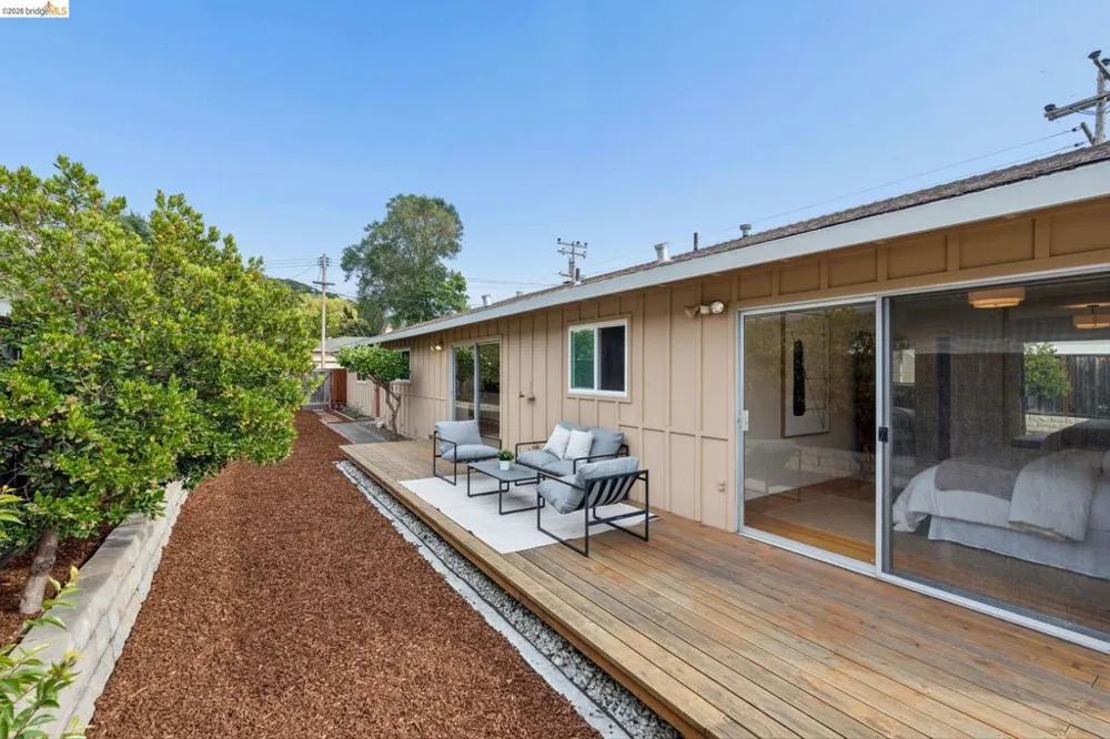 5791 Olinda Rd El Sobrante, CA 94803