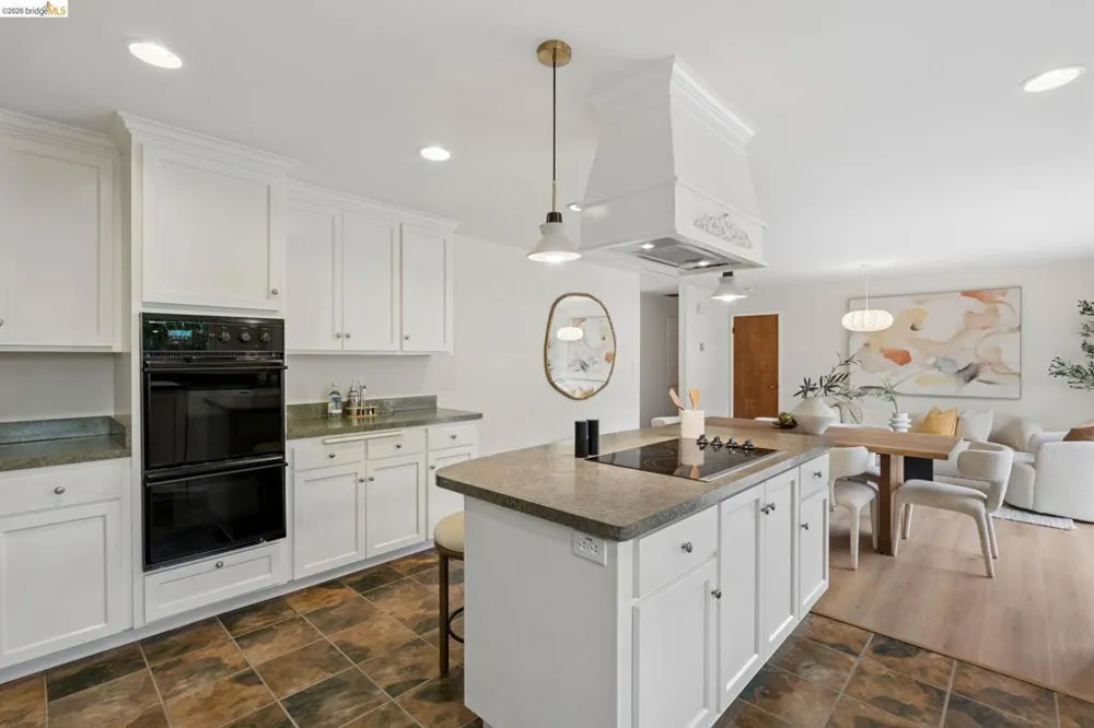 5791 Olinda Rd El Sobrante, CA 94803