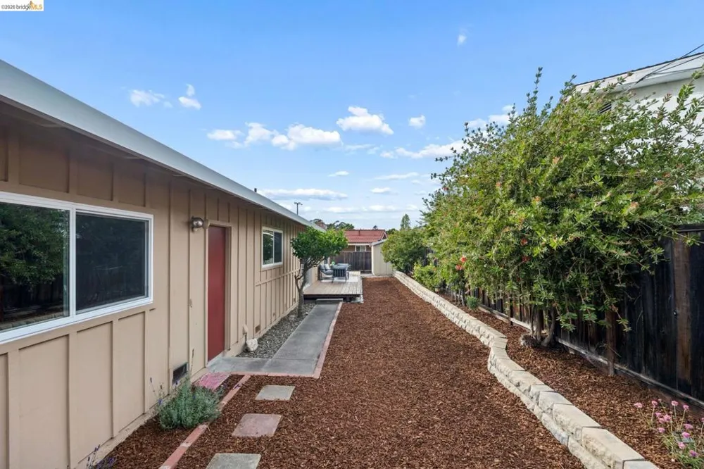 5791 Olinda Rd El Sobrante, CA 94803