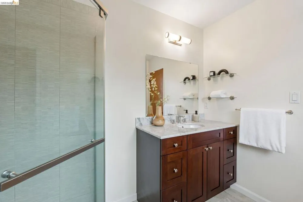 5791 Olinda Rd El Sobrante, CA 94803
