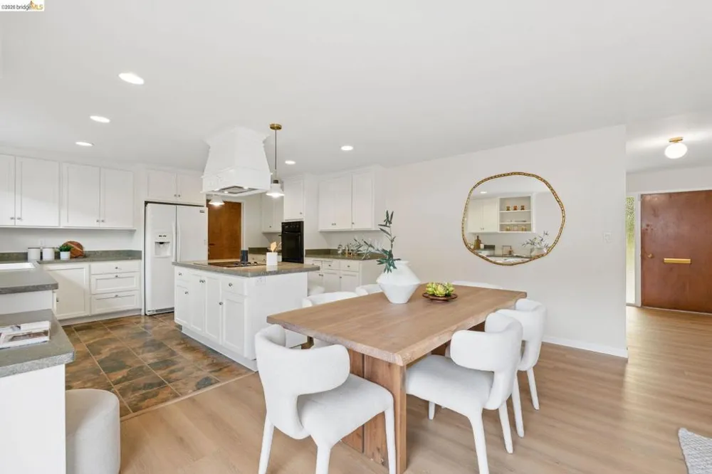 5791 Olinda Rd El Sobrante, CA 94803