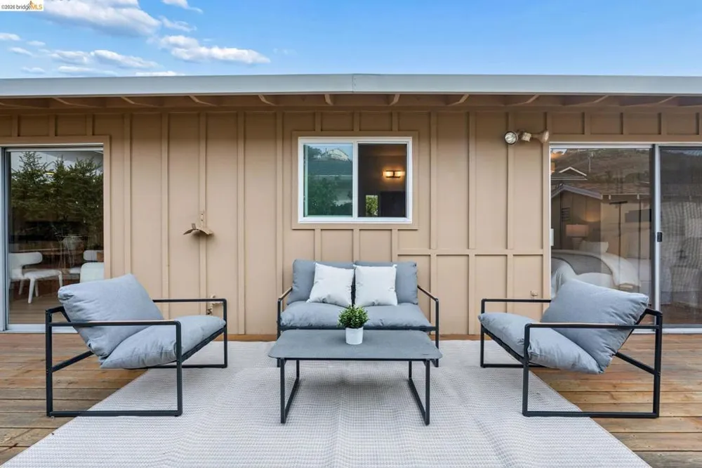 5791 Olinda Rd El Sobrante, CA 94803