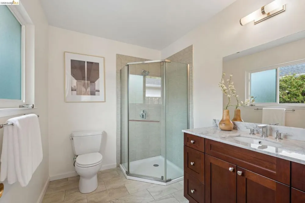 5791 Olinda Rd El Sobrante, CA 94803