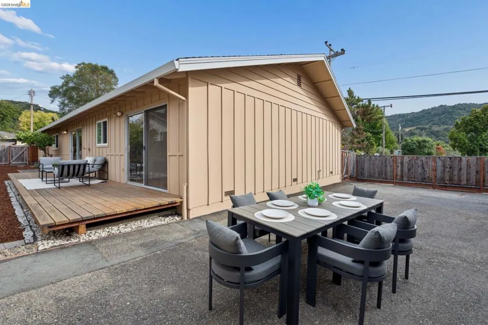 5791 Olinda Rd El Sobrante, CA 94803
