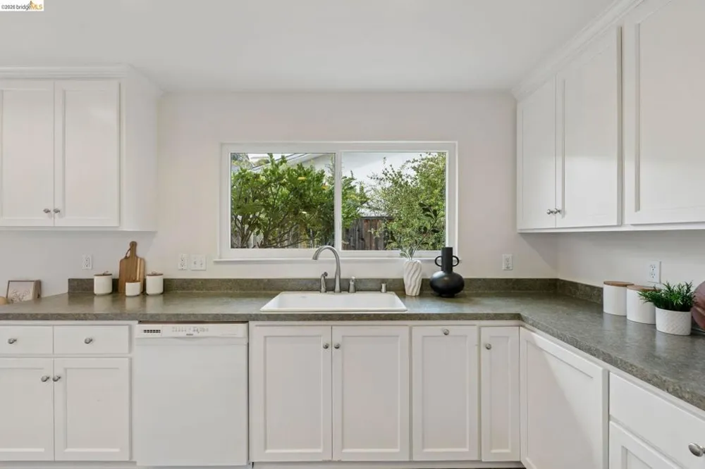 5791 Olinda Rd El Sobrante, CA 94803