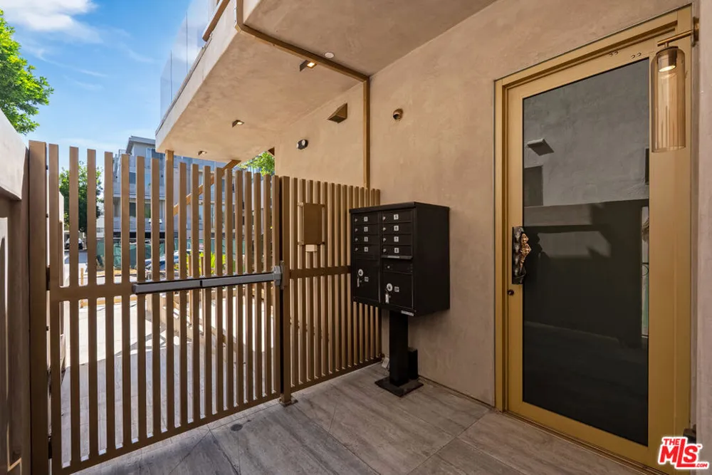 1021 Ogden Drive #PH 5 West Hollywood, CA 90046