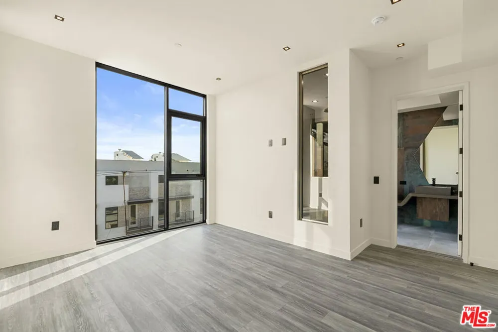 1021 Ogden Drive #PH 5 West Hollywood, CA 90046