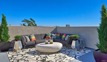 826 Brickyard Costa Mesa, CA 92627