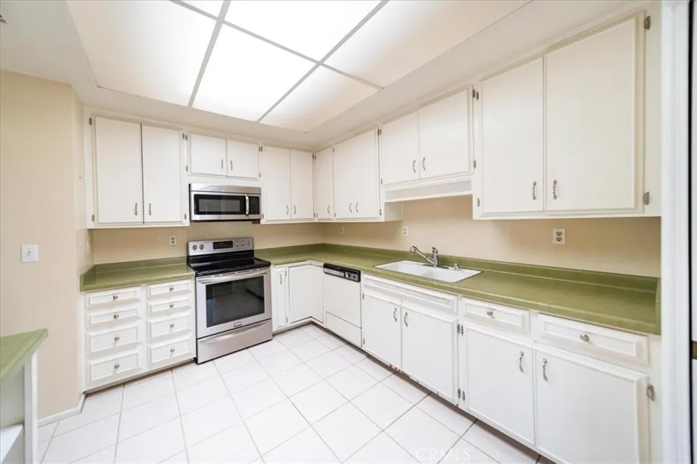 28193 Buena Mesa Menifee, CA 92586