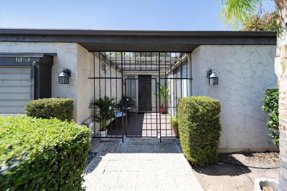 28193 Buena Mesa Menifee, CA 92586