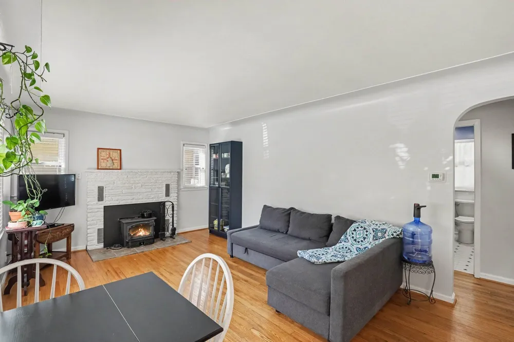 3620 Fort Drive Waterford, MI 48328