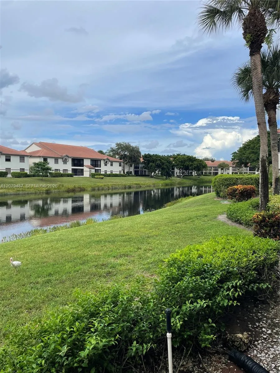 5291 Europa Dr #C Boynton Beach, FL 33437