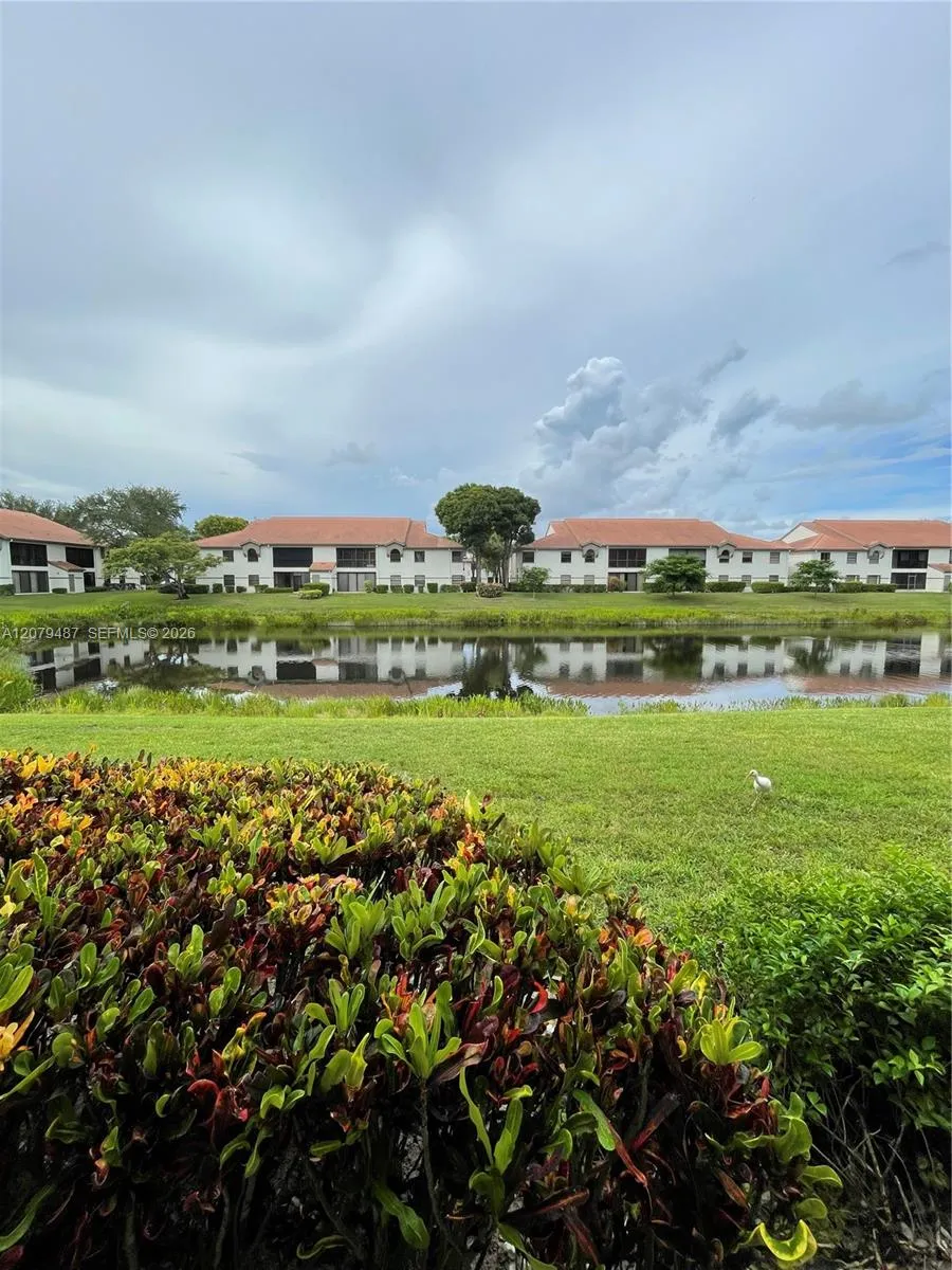 5291 Europa Dr #C Boynton Beach, FL 33437