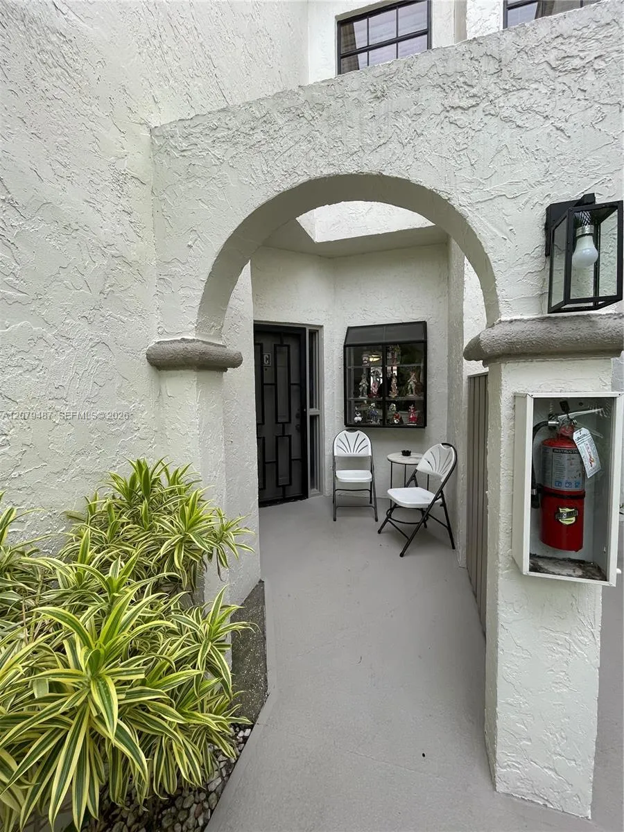 5291 Europa Dr #C Boynton Beach, FL 33437