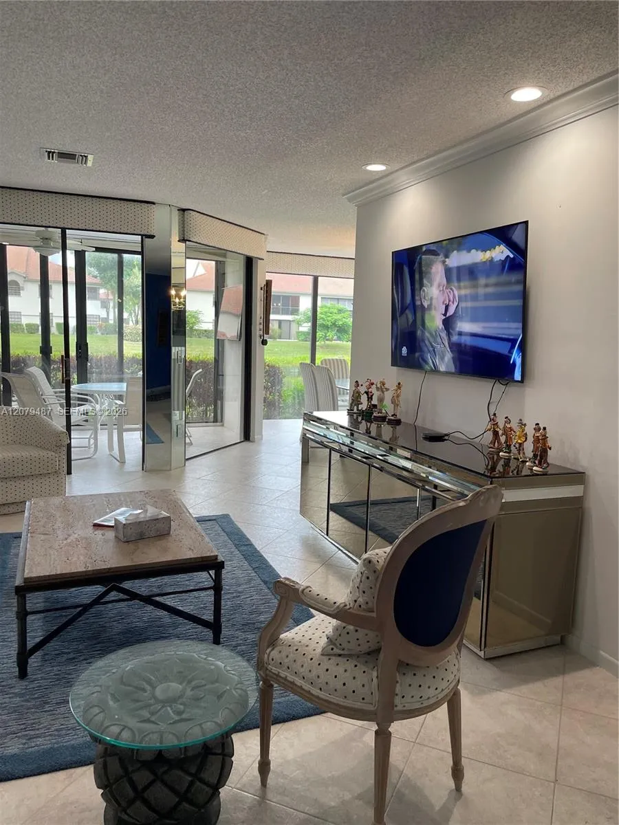 5291 Europa Dr #C Boynton Beach, FL 33437