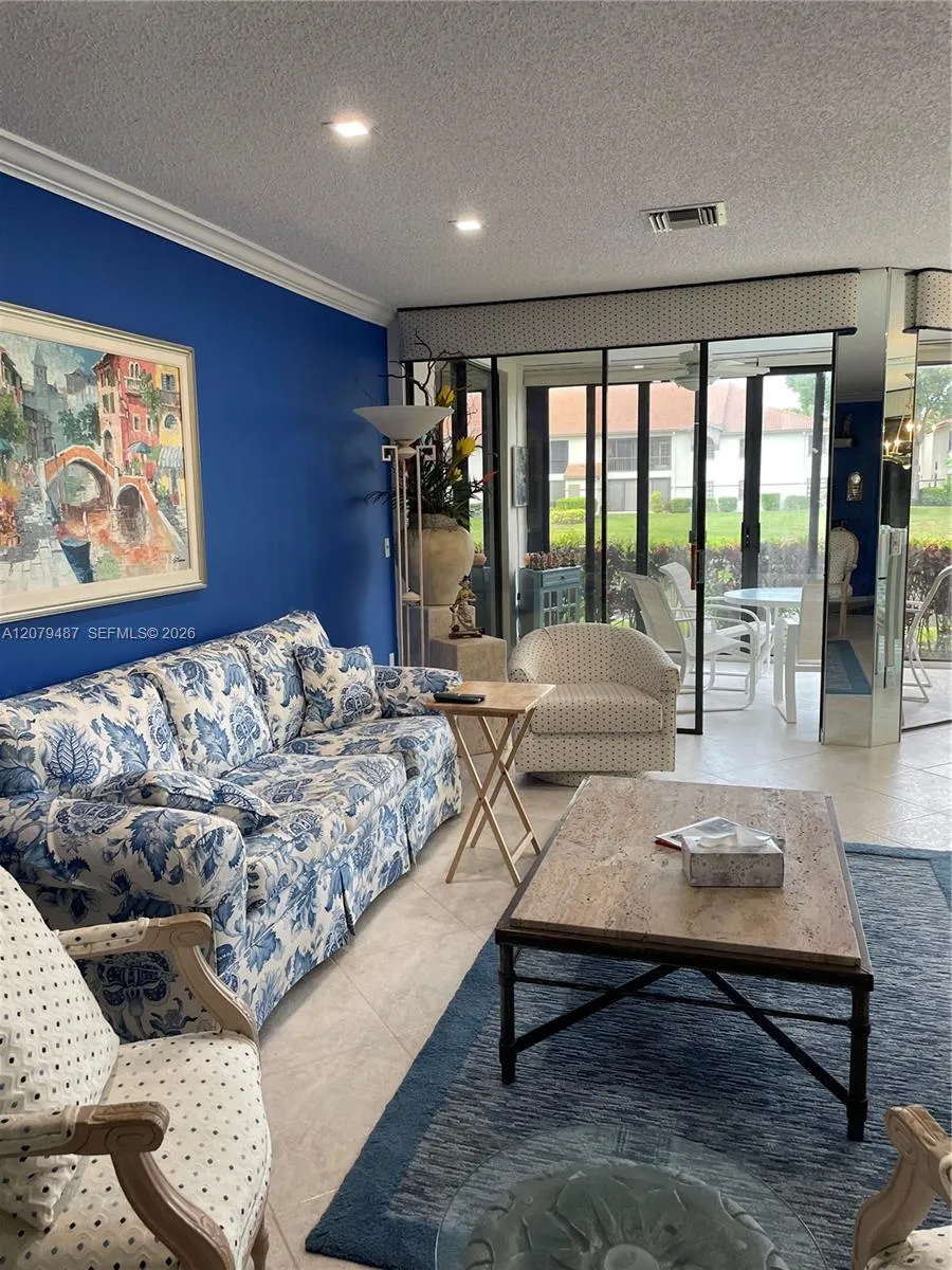 5291 Europa Dr #C Boynton Beach, FL 33437